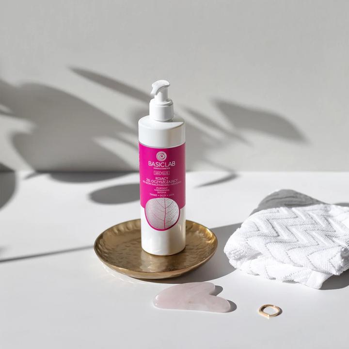 Produktbild BasicLab Micellis kojący żel oczyszczający do skóry naczynkowej 2% Betainy, Naryngenina, Ektoina (Reinigungstücher Gesicht, 300 ml)