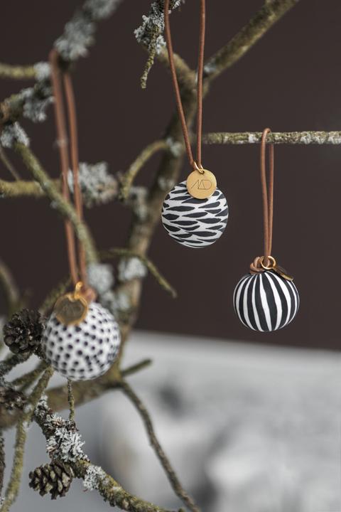 Produktbild Mette Ditmer GLOBE Christmas baubles, 3-pack - Black (3 x)