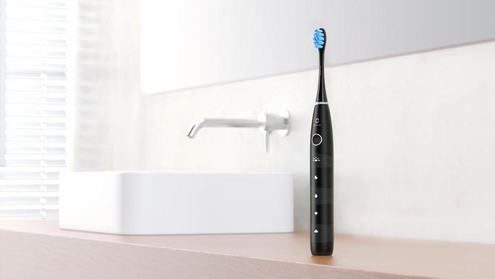 Actual product image Clean Oclean Flow S electric toothbrush black