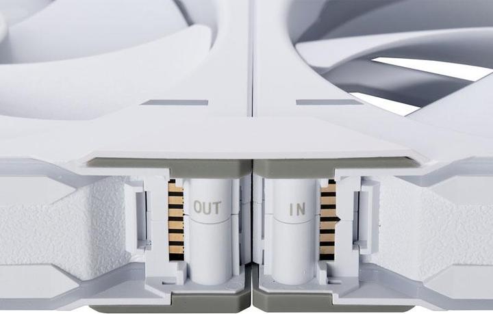 Actual product image Phanteks D30 PWM Regular Airflow, D-RGB Fan, 3-pack - 140mm, white (140 mm, 3 x)