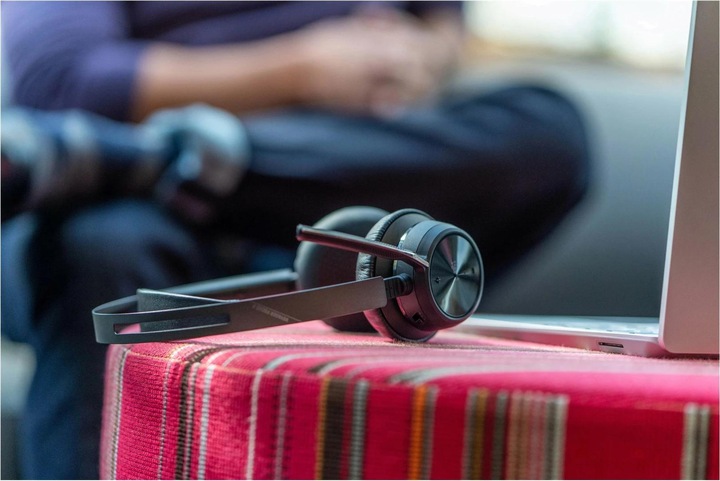 Actual product image Poly Headset Voyager Focus 2 MS (Wireless, Cable, USB-A)