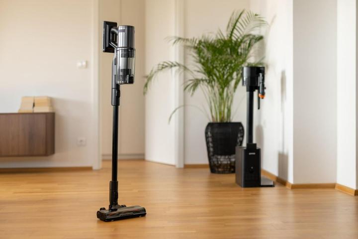 Actual product image Gorenje Akkusaubsauger mit Station SVC296749NEBL
