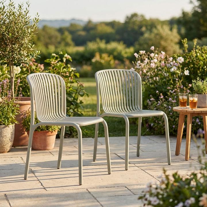 Produktbild Ferne 2er-Set Stapelbarer Gartenstuhl in Beige, moderner Kunststoffstuhl in Bauhaus-Optik