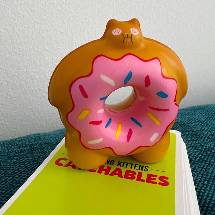 Actual product image Asmodée CATchables - 2 Pack: Donut (2 Players)