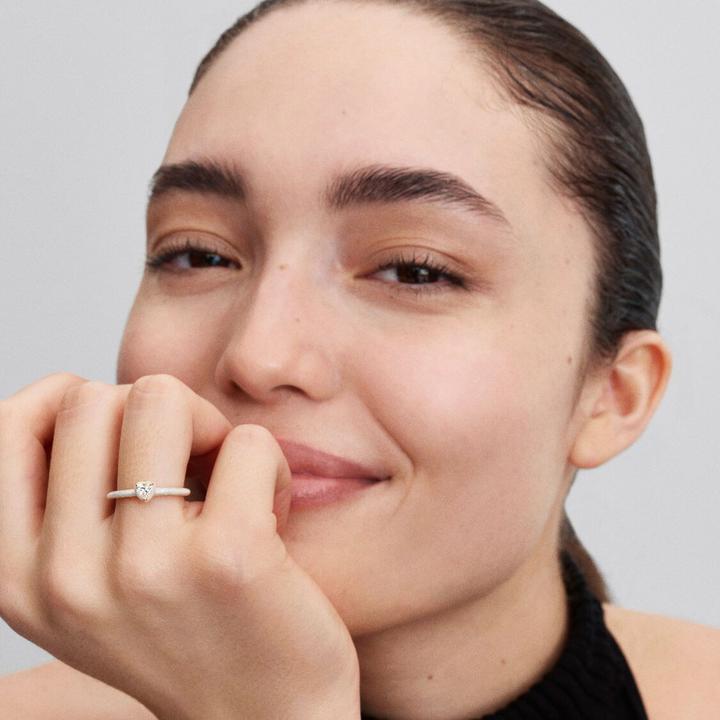 Immagine prodotto Pandora Ring Stackable White Chakra Heart Ring 14k Gold-plated (54, 925 Argento)