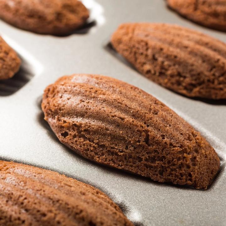 Produktbild Mastrad Madleine-Backform 12 Stück