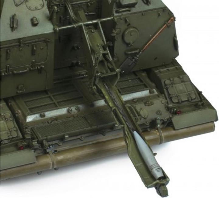 Actual product image 1:35 MSTA 2S19M2 SelfPropelledGun,152mm