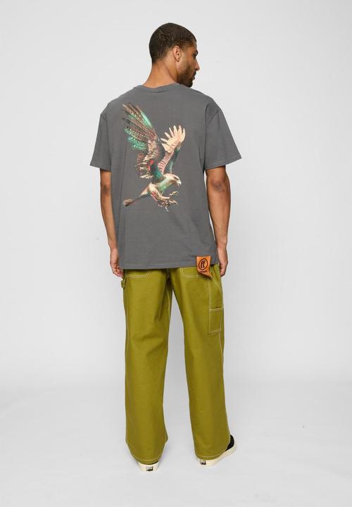 Actual product image Forgotten Faces Falcon Oversized Tee magnet L (L)