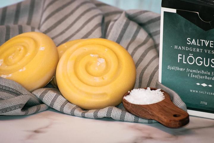 Actual product image Vivi Soaps Flaky Iceland Sea Salt Soap (Hard soap)