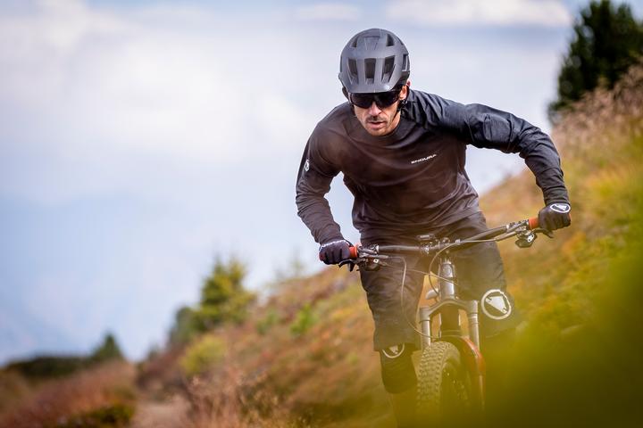Actual product image Endura Hummvee Plus MIPS (55 - 59 cm)