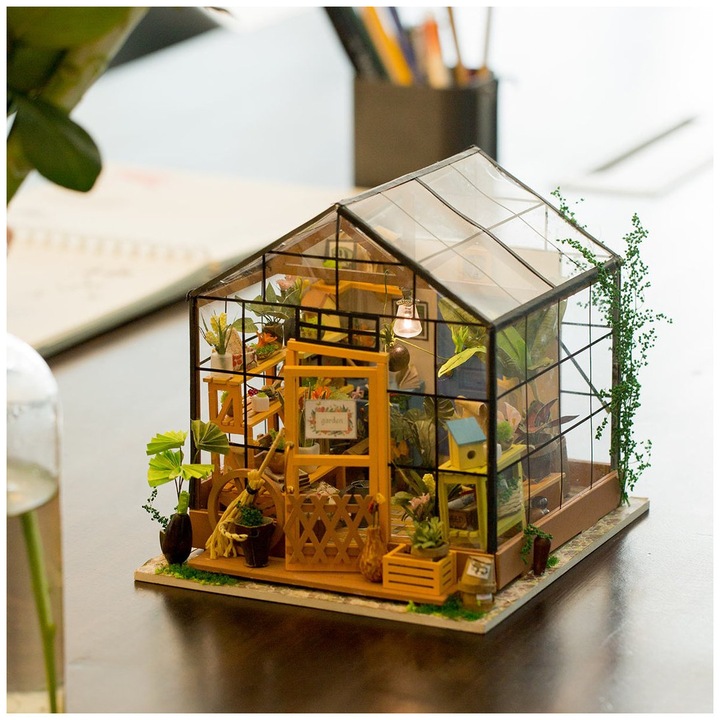 Actual product image Robotime Cathy's Flower House