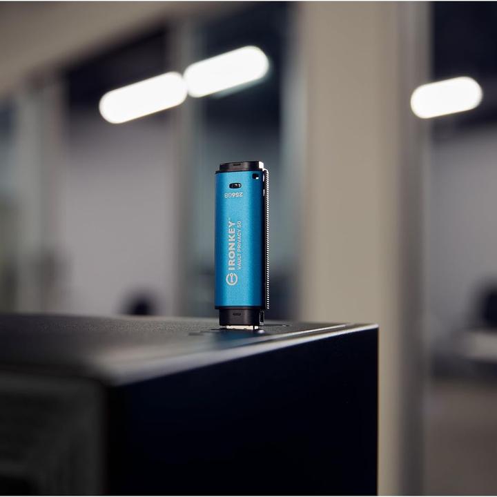 Produktbild Kingston IronKey Vault Privacy 50 (64 GB, USB-A)
