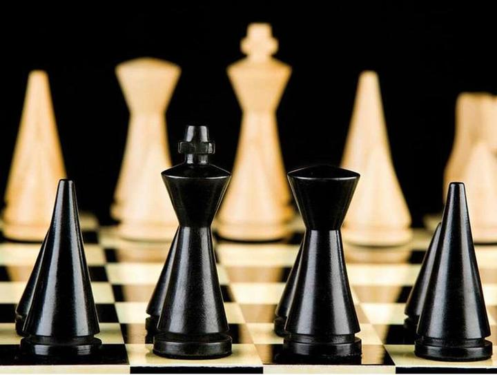 Immagine prodotto Cayro - Luxusschachbrett - Schachspiel - 2 Spieler - geeignet aus 14 Jahren (02530)