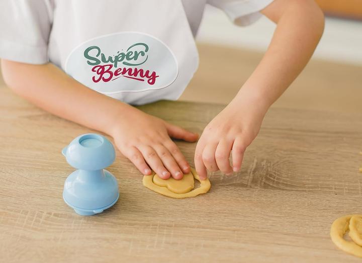 Actual product image Smoby Super Benny Kitchen of Delights with 32 accessories. Including Super Benny's apron, a recipe book