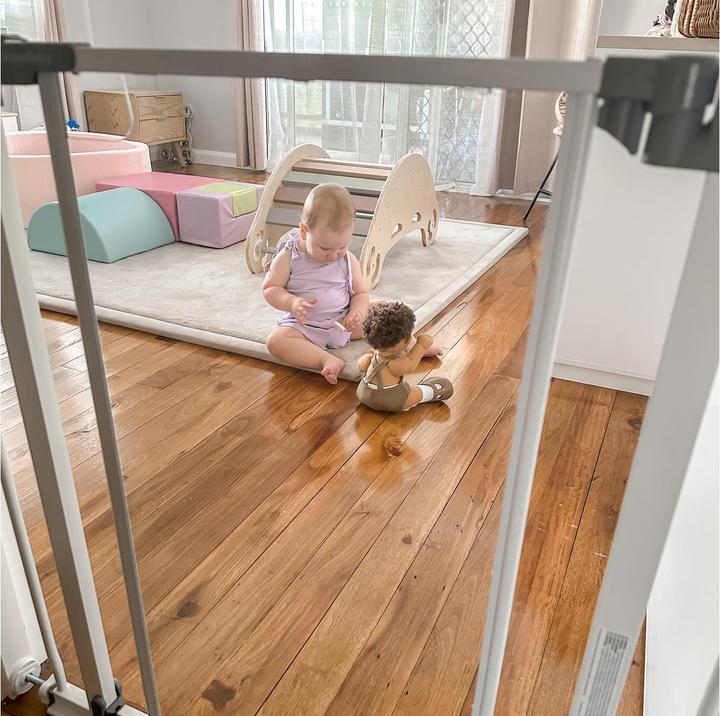 Actual product image Dreambaby Türschutzgitter Peek-a-Boo 75 cm - 81 cm (75 cm)
