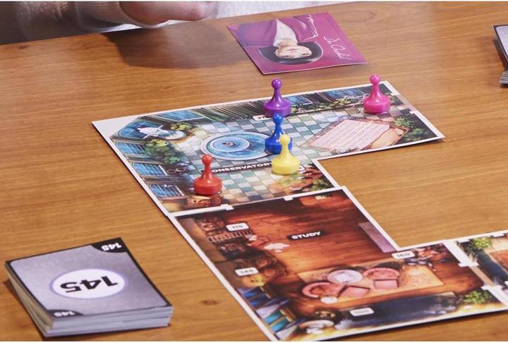 Image du produit Hasbro Gaming Cluedo Verrat in der Villa, un jeu d'énigme et de mystère, jeu de société familial coopératif à (Italien)