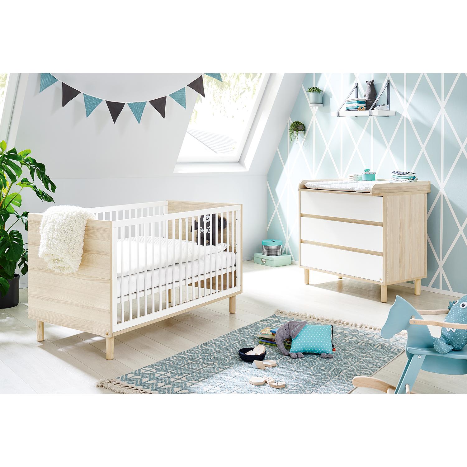Pinolino, Komplett-Babyzimmer, Sparset Flow (Babybett, Wickelkommode)