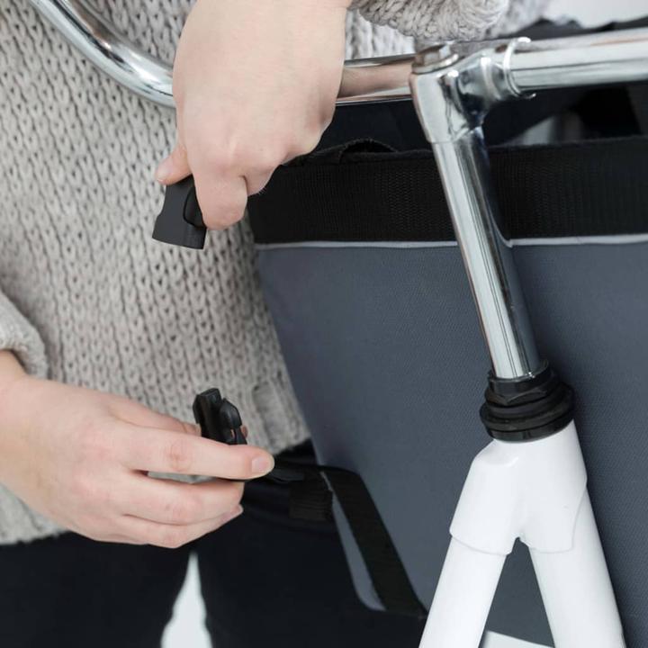 Actual product image Trixie Front box for bikes (Dog, Reflectors)