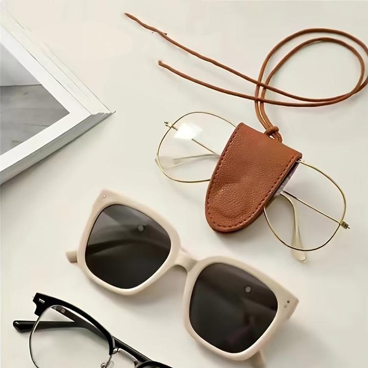 Produktbild Only-Bags.Store PU Leder Brillenetui mit Nackenband - Tragbare magnetische Sonnenbrillenhalterung - Universal Fit