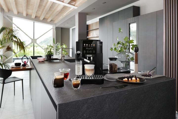 Produktbild De'Longhi Magnifica Start ECAM220.91.B Kaffeevollautomat mit LatteCrema-Milchsystem