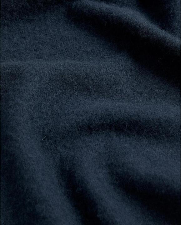 Actual product image Lyle and Scott Plain lambswool scarf