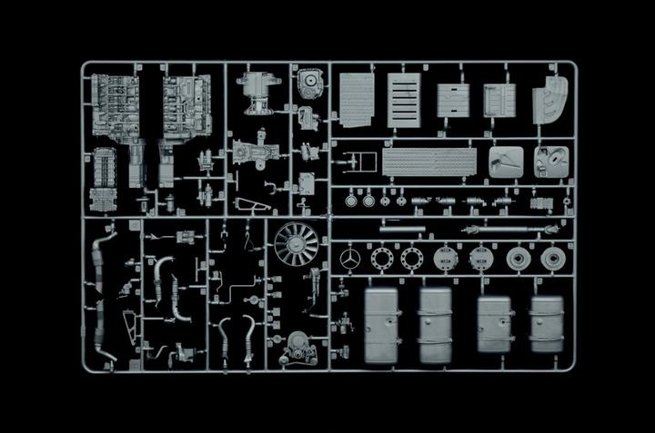 Actual product image Italeri Mercedes Benz Actros Giga Space
