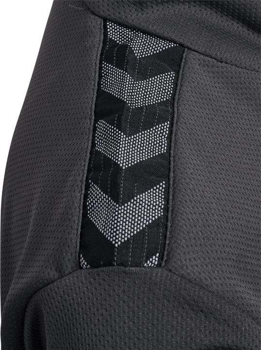 Actual product image hummel Authentic women's training top (S)