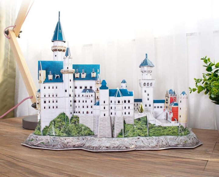 Produktbild Revell Neuschwanstein Castle (121 Teile)