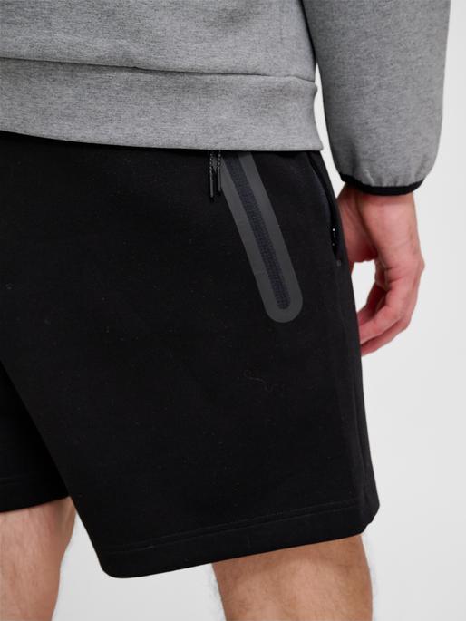 Image du produit hummel hmlTECH FLEECE SHORTS (XXL)