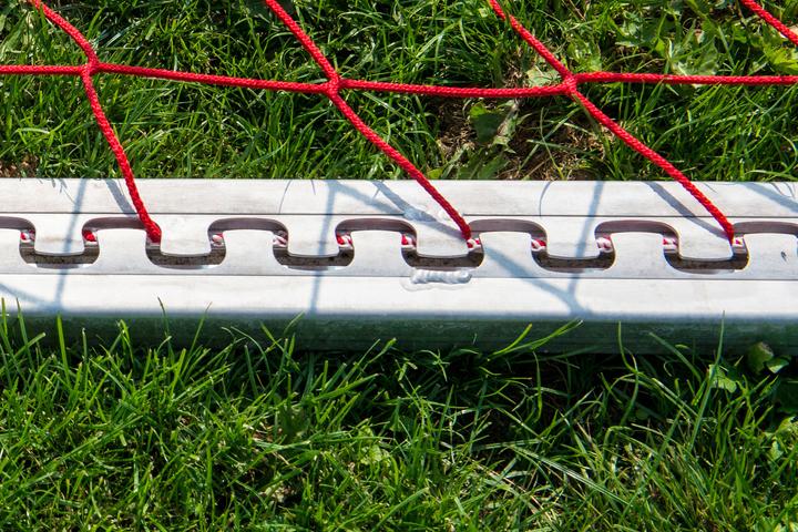 Image du produit Sport-Thieme But de football pour grand terrain dans les douilles de sol, debout, avec fixation de filet