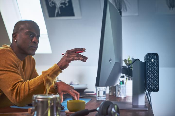 Actual product image HP 655 - Keyboard and mouse set - wireless - 2.4 GHz - UK - black - for 34, Elite Mobile Thin Cli (English-international, Wireless)