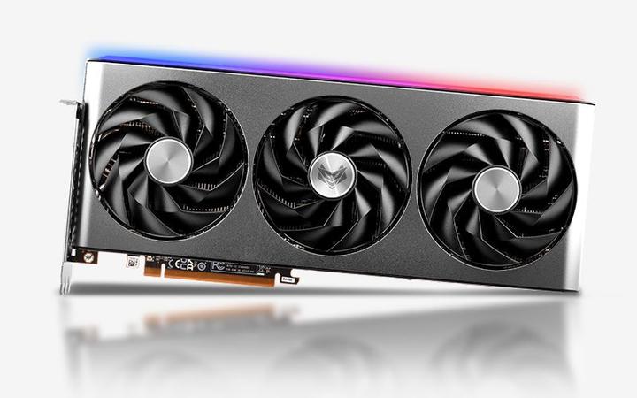 Produktbild Sapphire Nitro+ RX 7700XT (12 GB)
