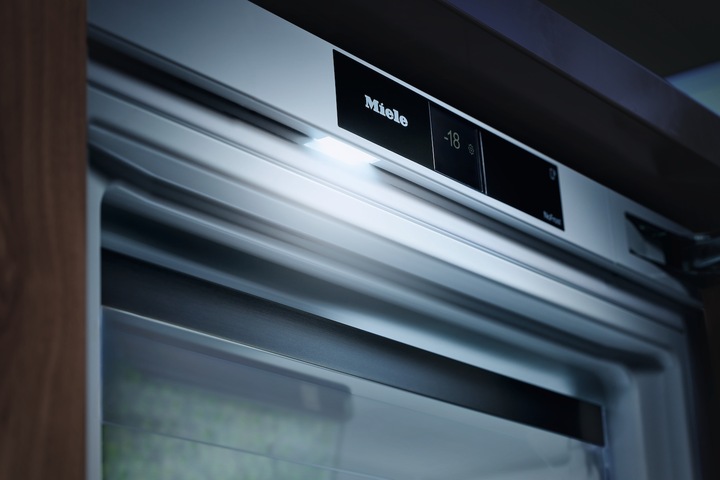 Produktbild Miele FNUS 7040 D (Einbau, 74 l)