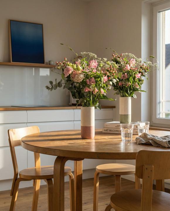 Image du produit feey Ballerine Avec Vase (Rose) (Fleurs coupées, 13x)