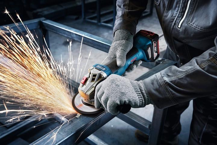 Productafbeelding Bosch Professional Bosch Winkelschleifer GWS 18V-8 (2x5,0Ah, L) (125 mm)