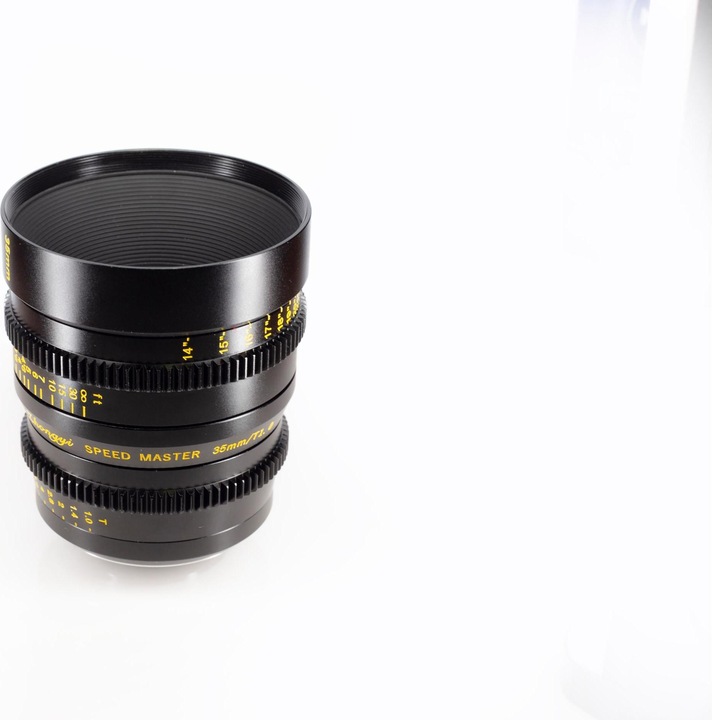 Actual product image Zhongyi Mitakon Fixed focal length Speedmaster 35 mm T1 Cine (Fujifilm X)
