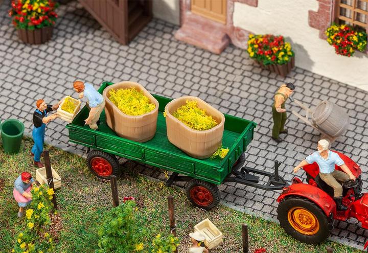 Actual product image Faller 2 wooden barrels and 2 vats