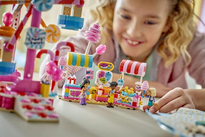 Produktbild LEGO Cupcake-Riesenrad (42700, LEGO Friends)