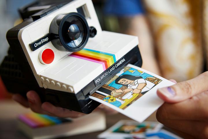Produktbild LEGO Polaroid OneStep SX-70 Sofortbildkamera (21345, LEGO Ideas)