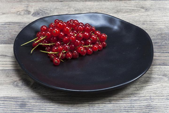 Actual product image Kare Design Plate Organic Black Ø20cm (20 cm)