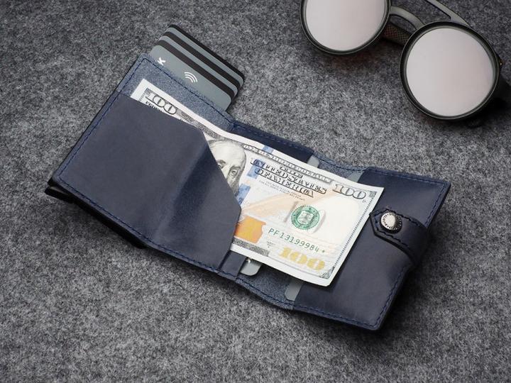 Actual product image Pularys Wallet HIKER MAX credit card holder