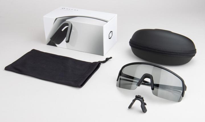 Actual product image Out Of PIUMA - Large (Nero Photochromic)