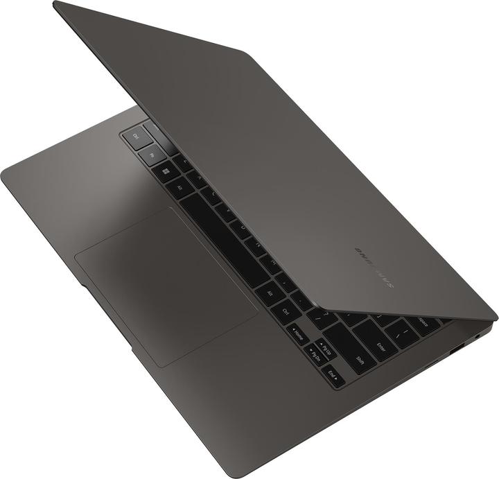 Actual product image Samsung Book3 Pro 14.0"/i7P/16GB/512GB/Graphite (14", Intel Core i7-1360P, 16 GB, 512 GB)