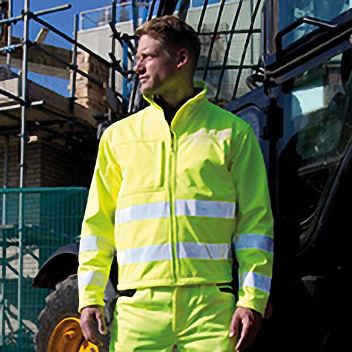 Actual product image Regatta Core Hi Vis Winter Softshell Jacket Water and wind repellent (S)