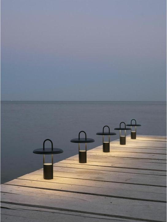 Produktbild Stelton Pier tragbare LED-Leuchte black
