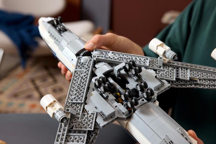 Immagine prodotto LEGO Jumbo per il trasporto dello Space Shuttle (10360, LEGO Icons)