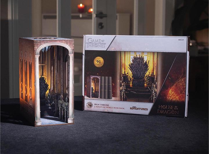 Actual product image Revell Tiny Adventure Iron Throne - House of the Dragon