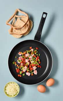 Actual product image Tefal Frying Pan B5690453 Easy Plus Diameter 24 cm, Fixed handle (24 cm, Frying pan, Aluminium)
