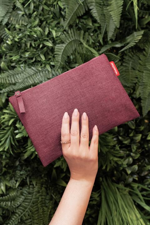 Produktbild reisenthel case 1 twist maroon (0.04 l)