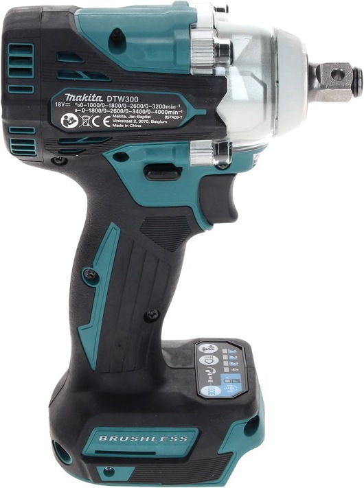 Actual product image Makita DTW 300 RF Battery impact wrench 18 V 330 Nm 1/2" Brushless + 2x battery 3.0 Ah + charger (Rechargeable battery operated)